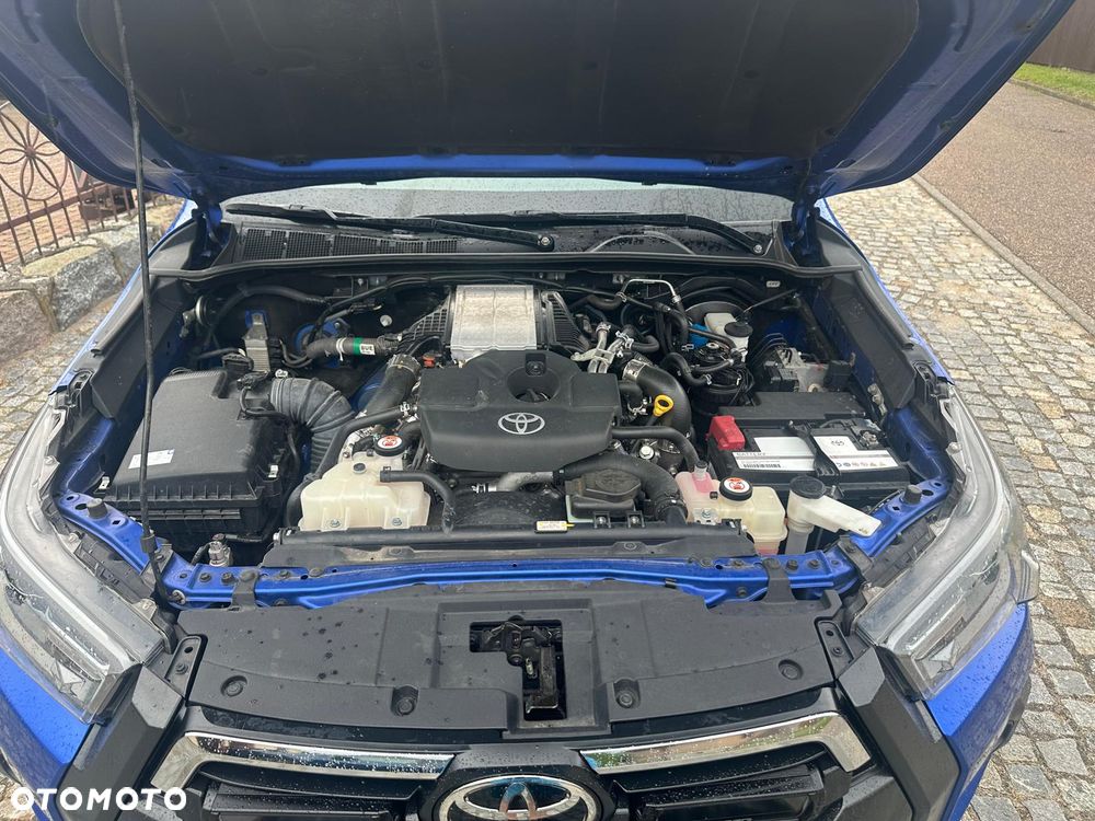Toyota Hilux 2.8 D-4D Double Cab Invincible Sport 4x4 - 25