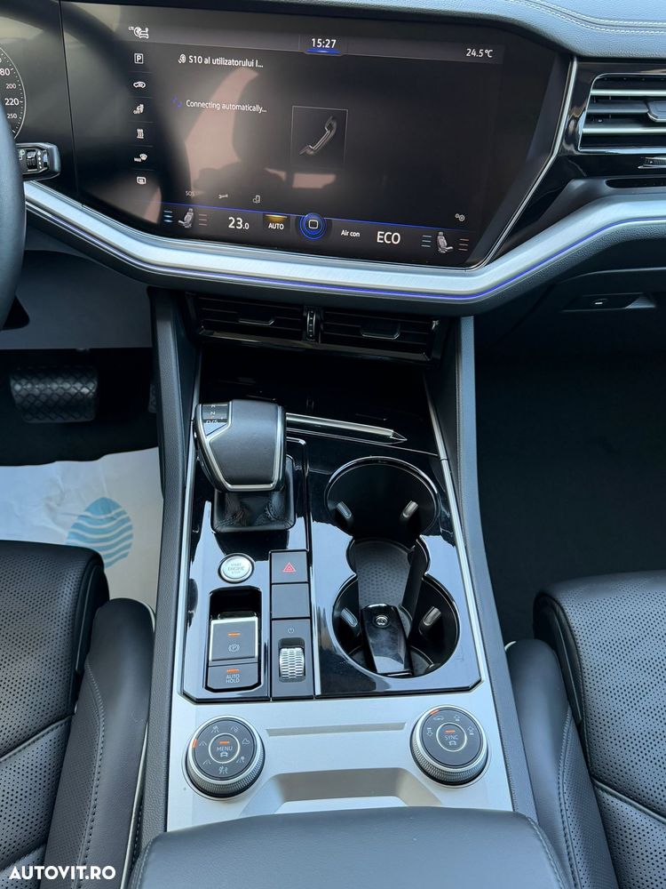 Volkswagen Touareg - 16