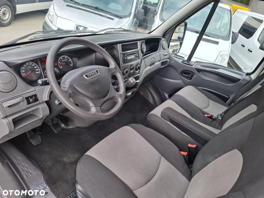 Iveco Daily 35S13 L2H2 ŚREDNIAK Klima HAK 3500KG - 19
