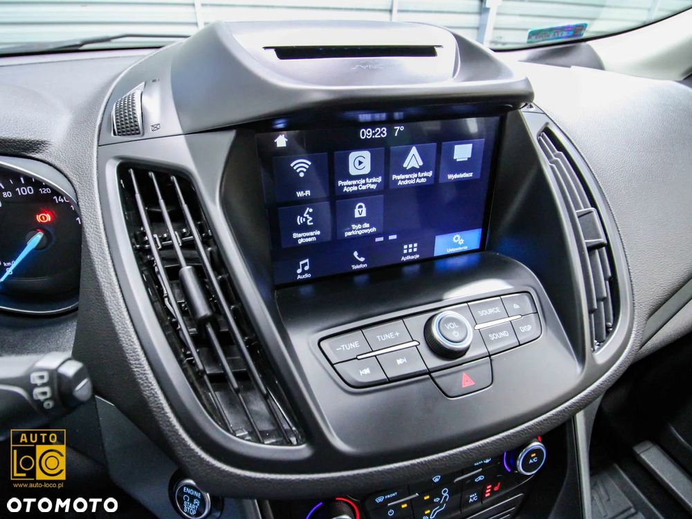 Ford Kuga 1.5 EcoBoost 2x4 Titanium - 25