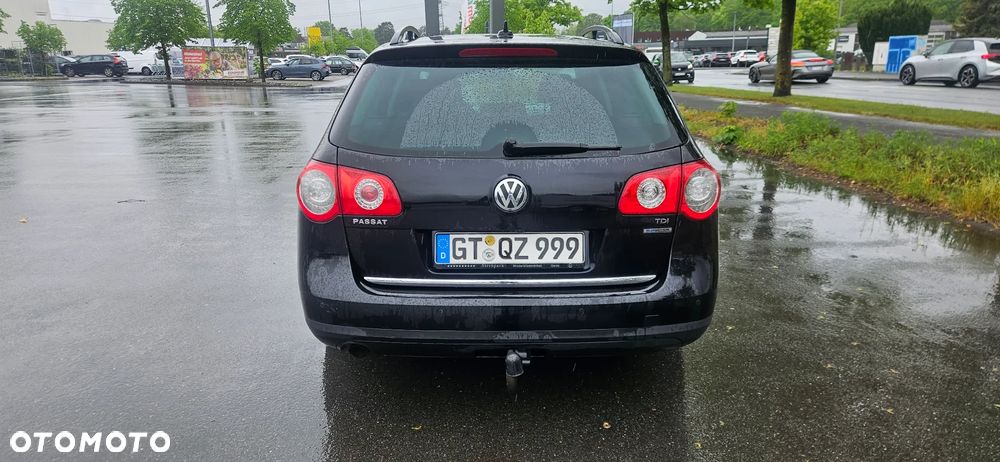 Volkswagen Passat 1.6 TDI DPF BlueMotion Technology Comfortline - 8