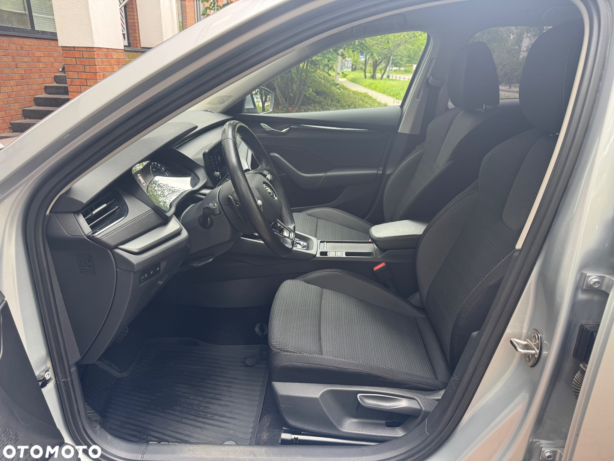 Skoda Octavia Combi 2.0 TDI DSG Ambition - 6