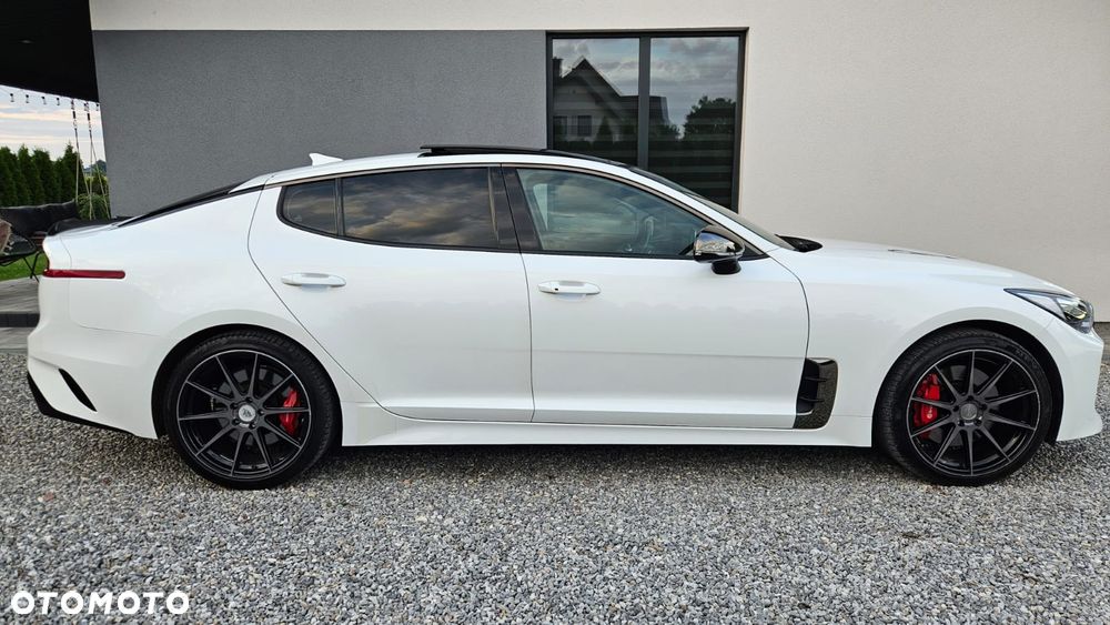 Kia Stinger 3.3 T-GDI AWD GT - 10