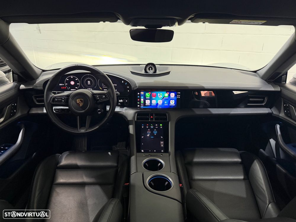 Porsche Taycan Sport Turismo - 4