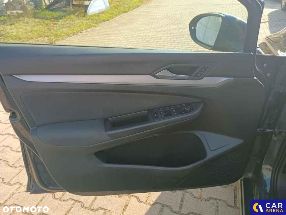 Volkswagen Golf - 28