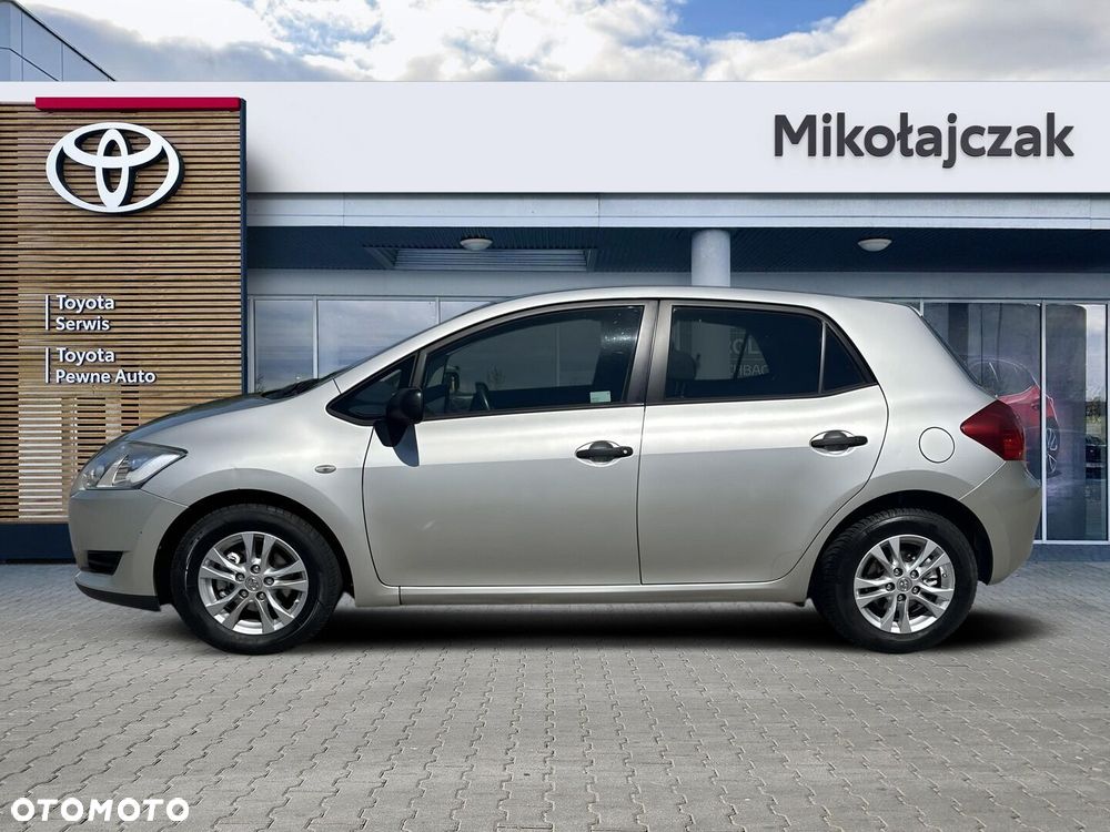 Toyota Auris 1.6 Terra - 3