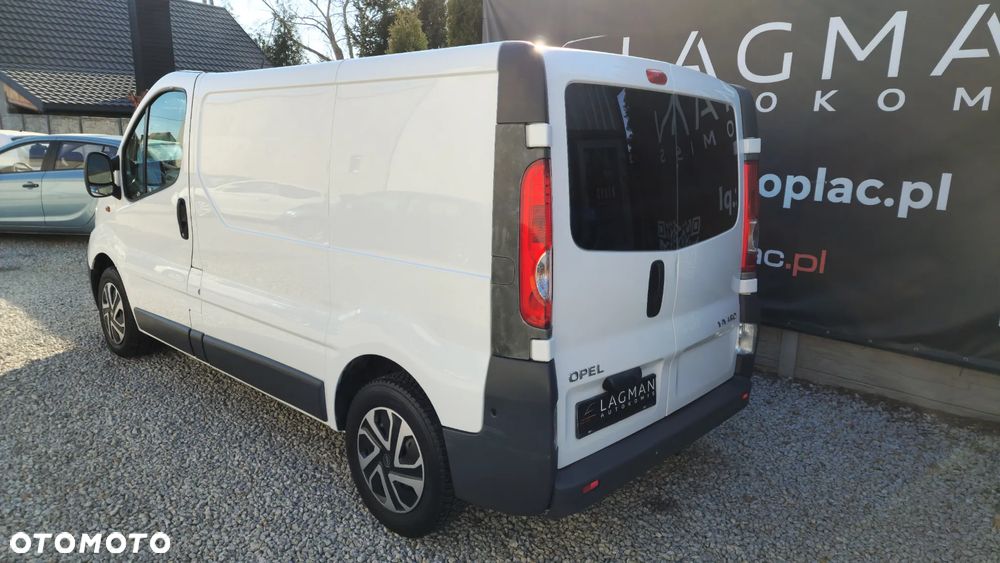 Opel Vivaro - 8