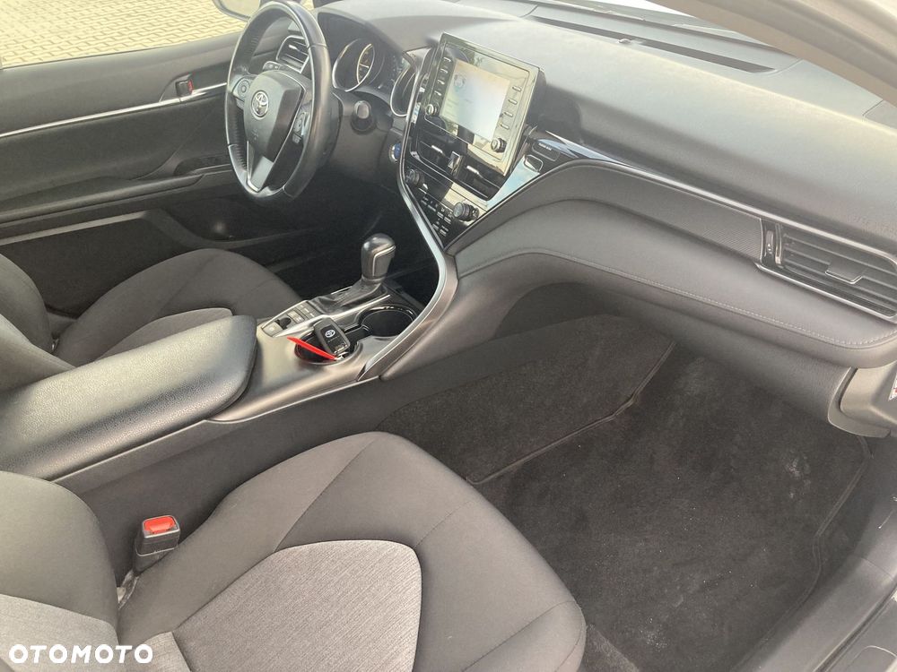 Toyota Camry 2.5 Hybrid Comfort CVT - 10
