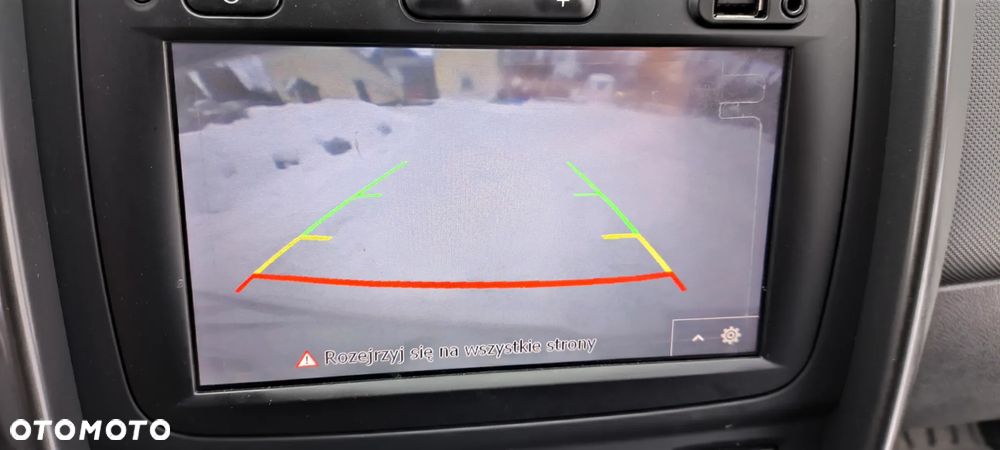 Dacia Duster 1.6 SCe Laureate S&S - 9