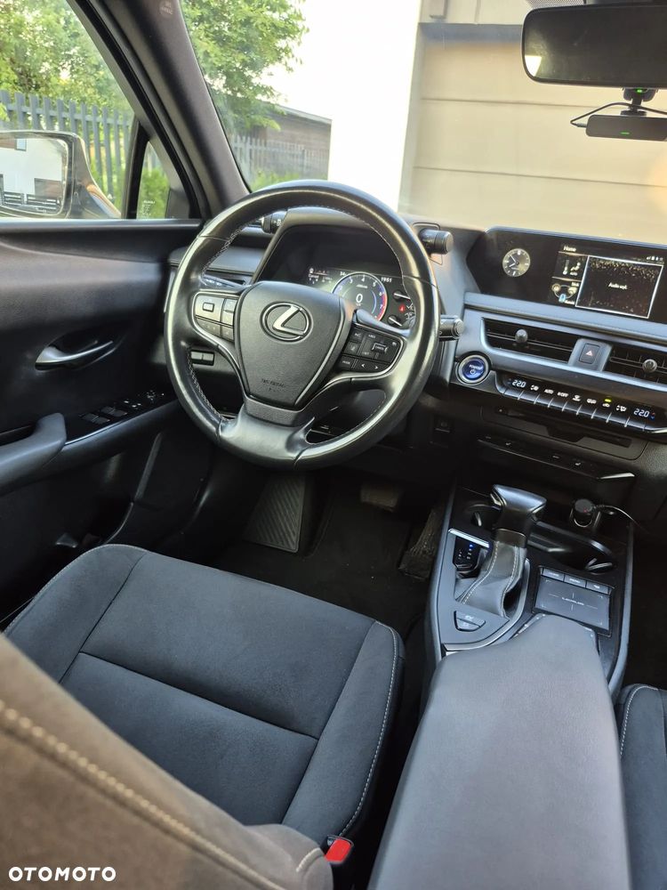 Lexus UX 250h GPF Business Edition 2WD - 15