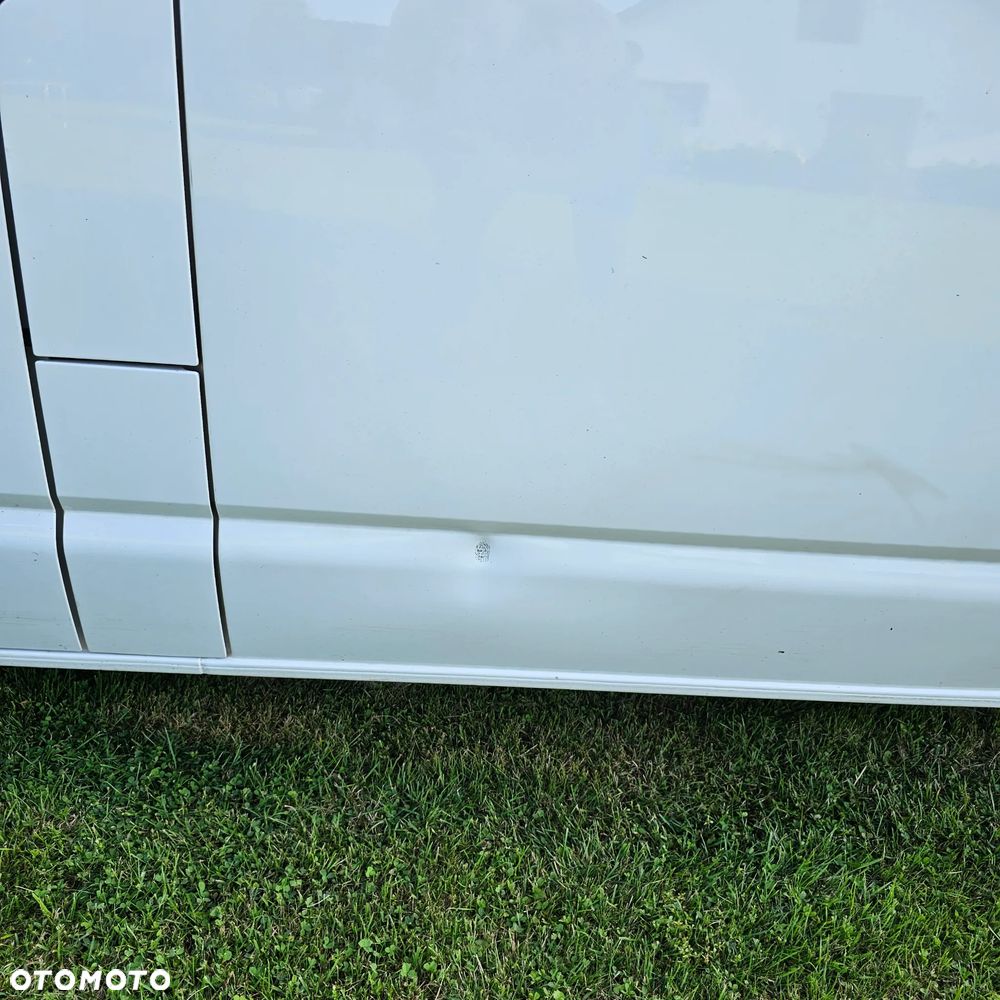 Volkswagen Transporter - 11