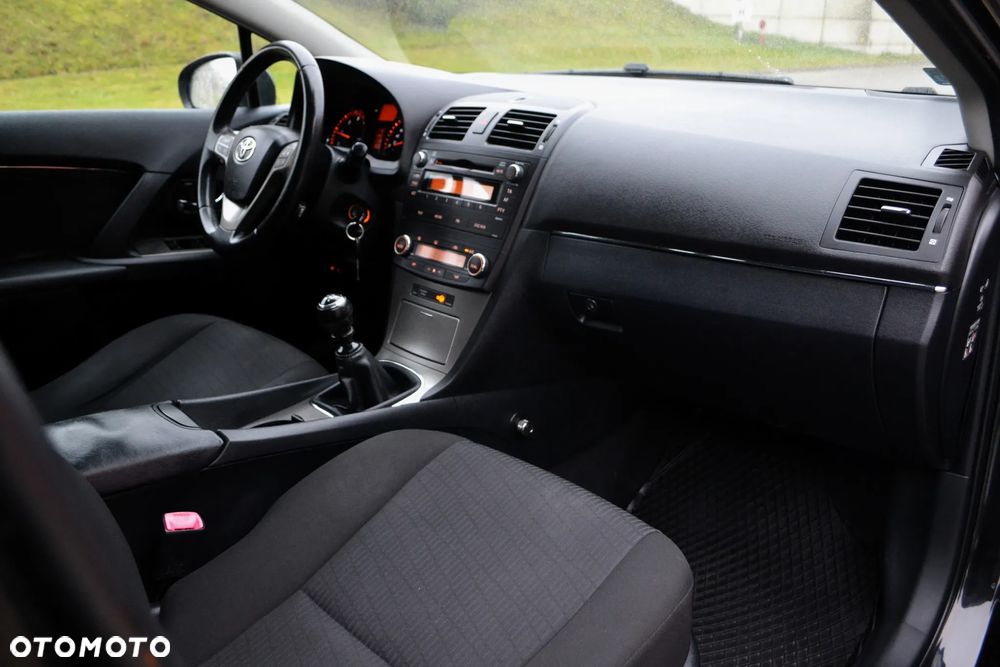 Toyota Avensis 2.0 D-4D Team - 10