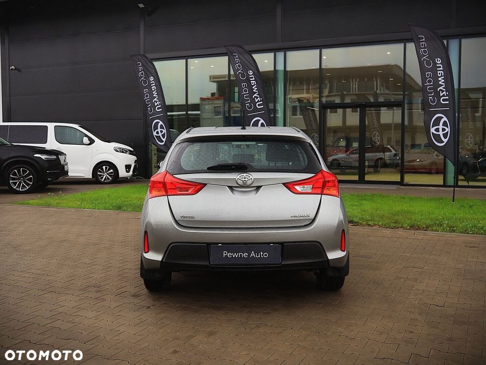 Toyota Auris 1.4 D-4D Active - 8