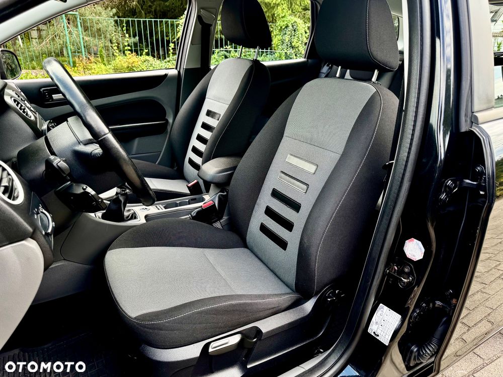 Ford Focus 1.8 Titanium - 26