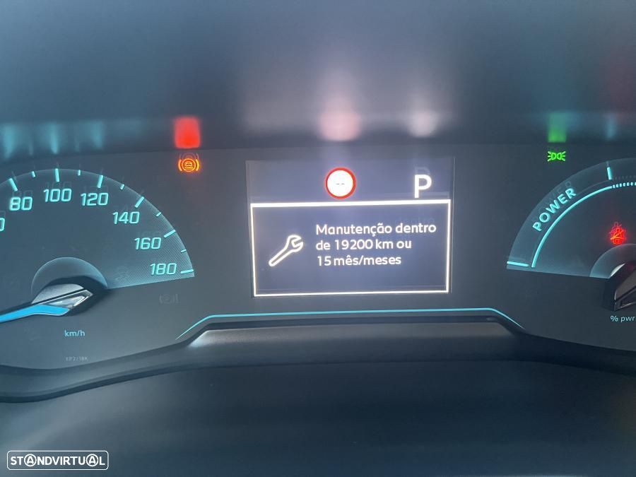 Peugeot e-2008 50 kWh Allure Pack - 31