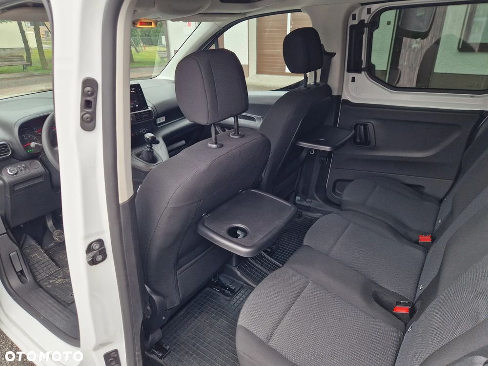 Opel Combo Maxi Brygadówka 5 Osób - 26