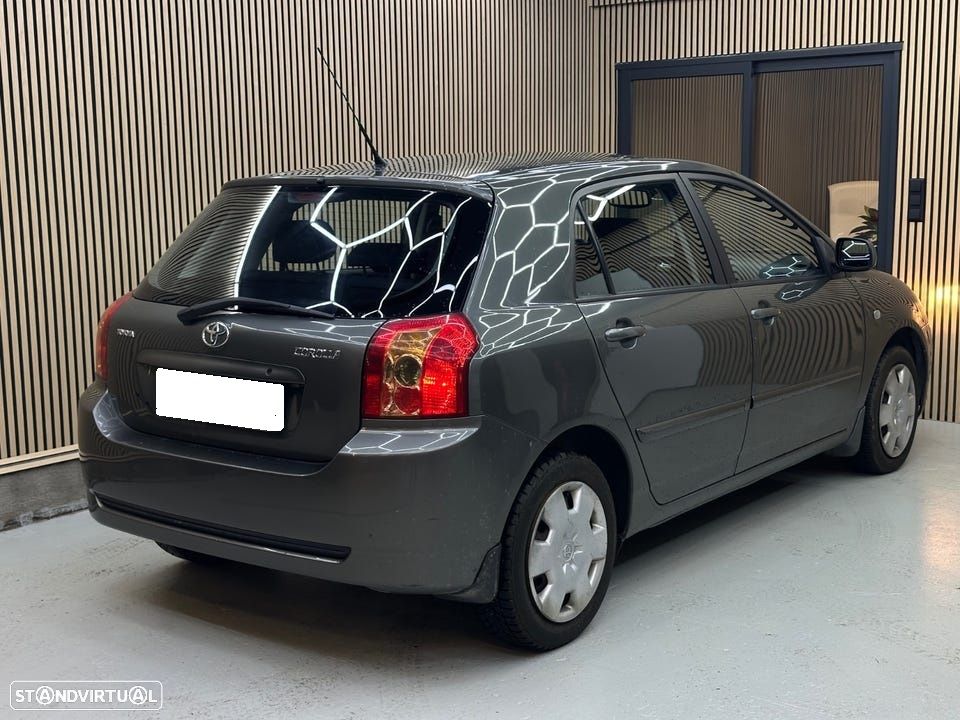Toyota Corolla - 3