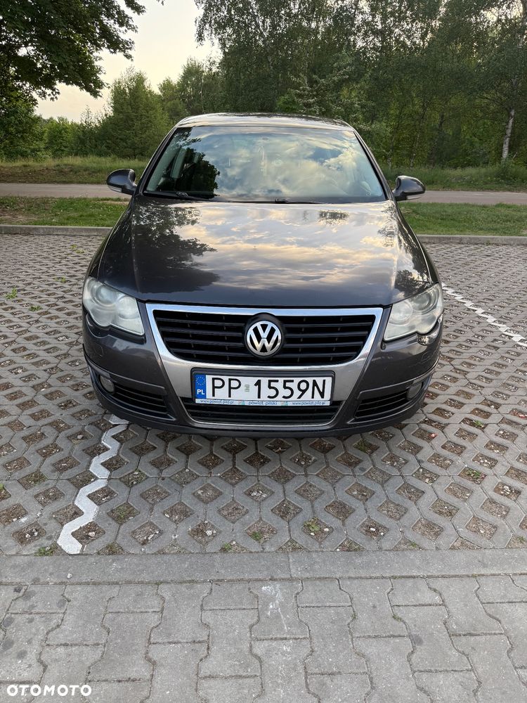 Volkswagen Passat 2.0 TDI DPF Trendline - 2