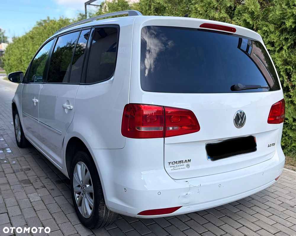 Volkswagen Touran - 11