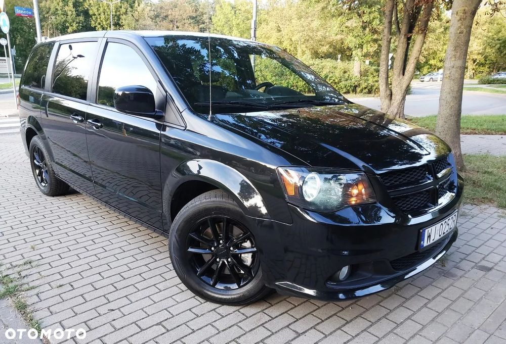 Dodge Grand Caravan - 3