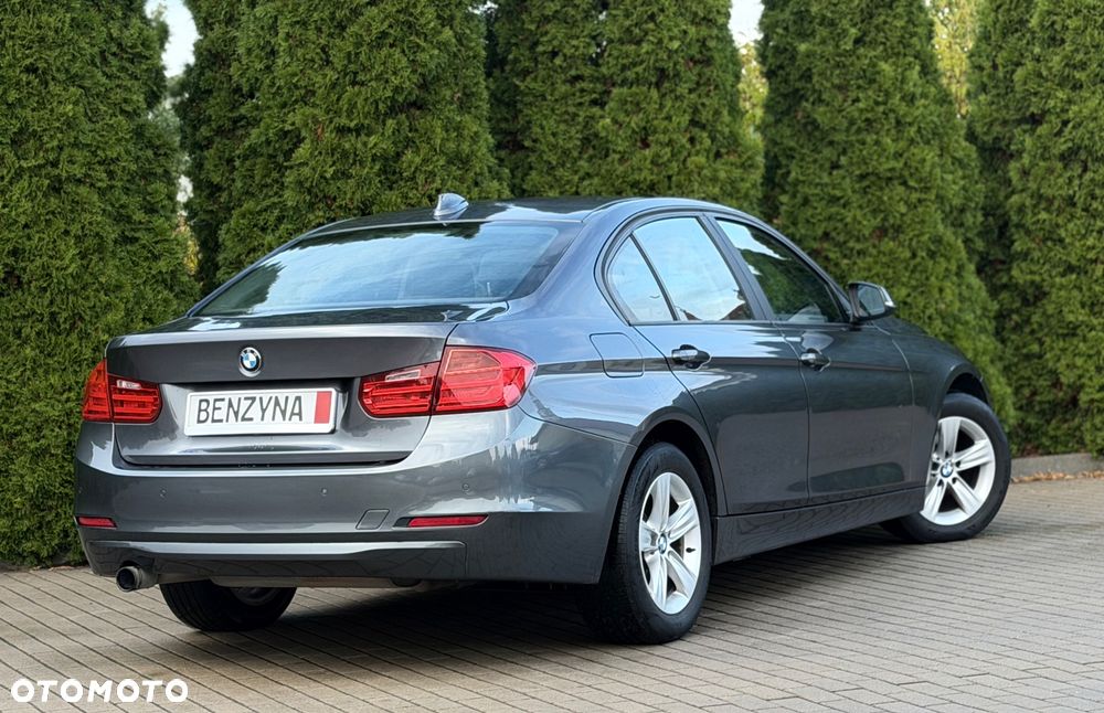 BMW Seria 3 - 17
