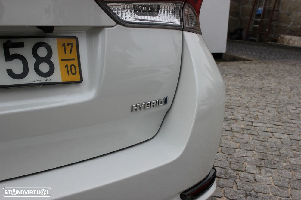 Toyota Auris Touring Sports 1.8 HSD Comfort +P.Techno+P.Sport - 10