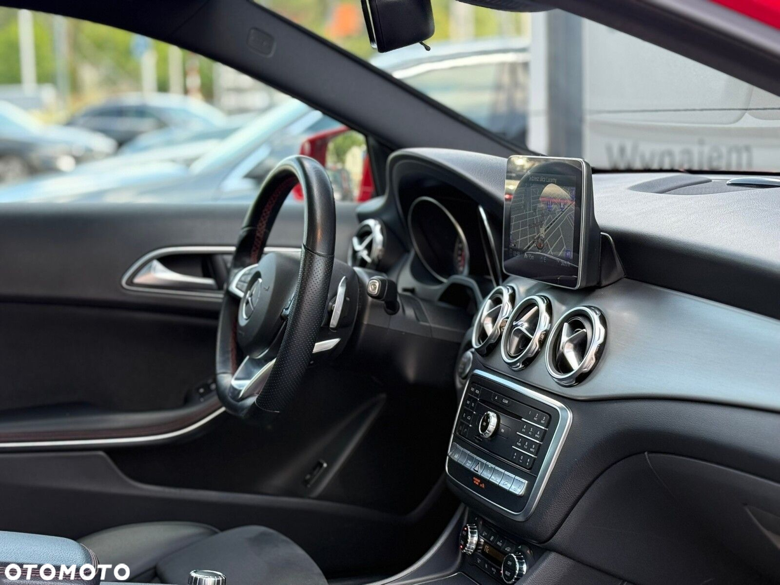 Mercedes-Benz GLA 250 4-Matic AMG Line - 17