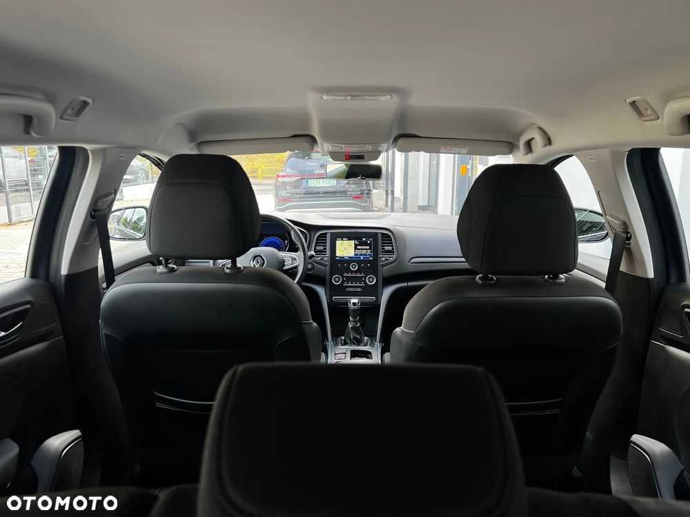 Renault Megane Grandtour TCe 140 GPF BUSINESS EDITION - 14