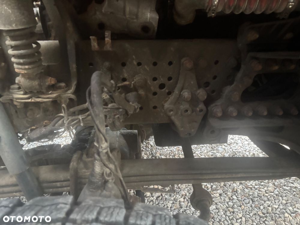 Mercedes-Benz AROCS 1824 4X4 Piaskarka solarka econ pług - 2