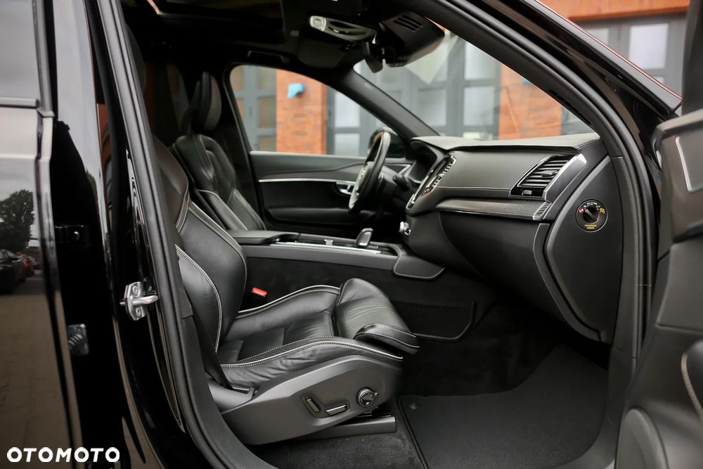 Volvo XC 90 B5 D AWD R-Design 7os - 24