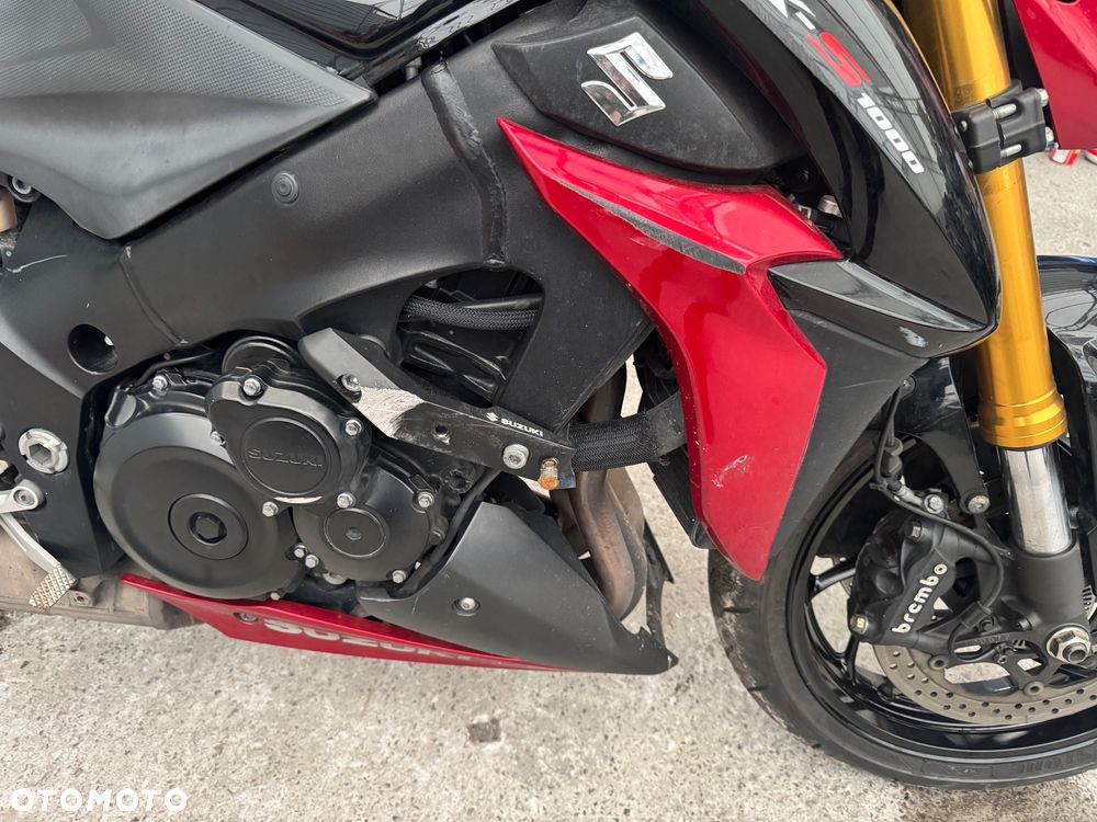 Suzuki GSX 1000 - 15