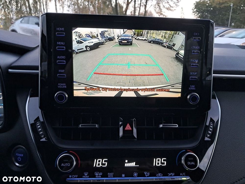 Toyota Corolla 1.8 Hybrid Comfort - 24