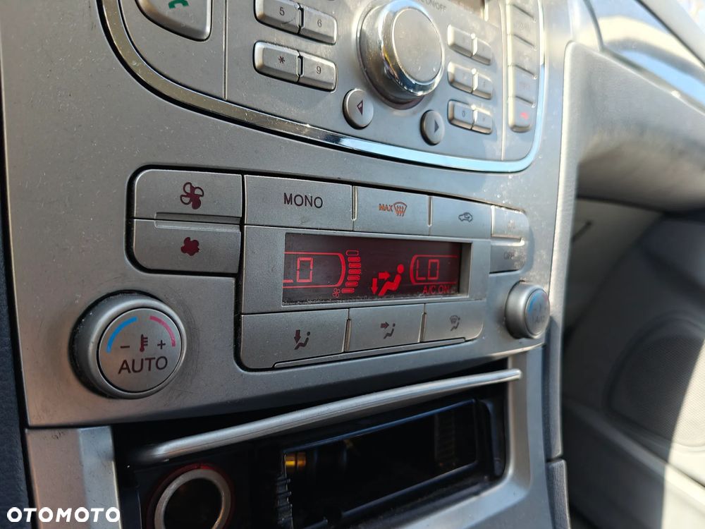 Ford S-Max 1.8 TDCi Titanium - 26