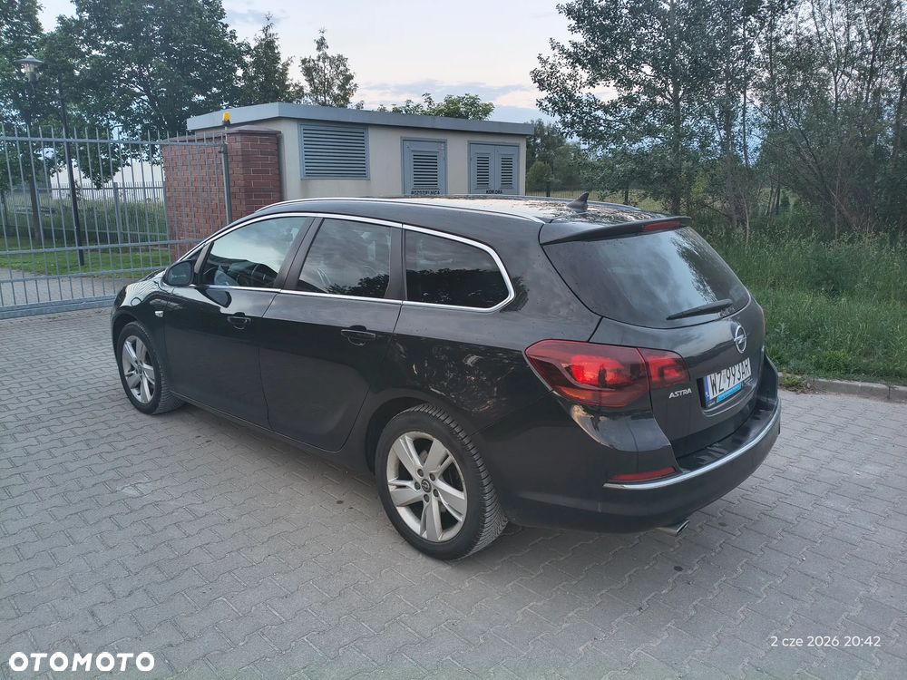 Opel Astra 2.0 CDTI Cosmo - 1
