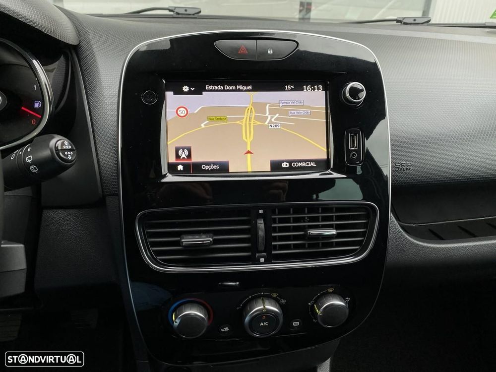 Renault Clio 0.9 TCe Limited Bi-Fuel - 17