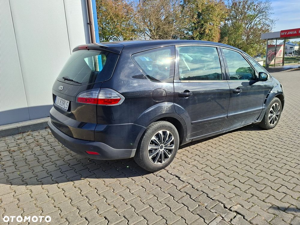 Ford S-Max - 16
