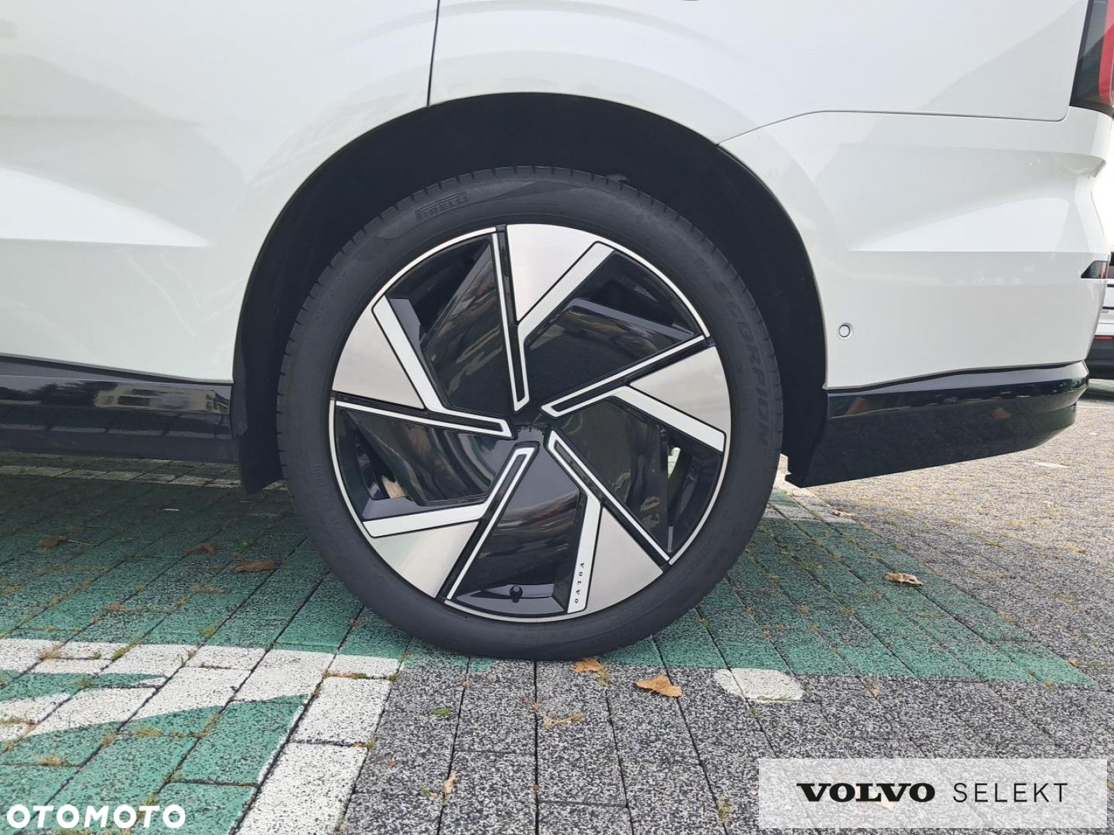 Volvo EX90 - 20