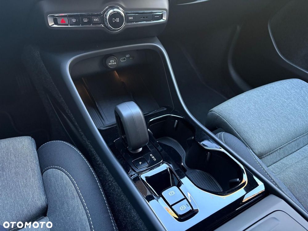Volvo XC 40 - 36