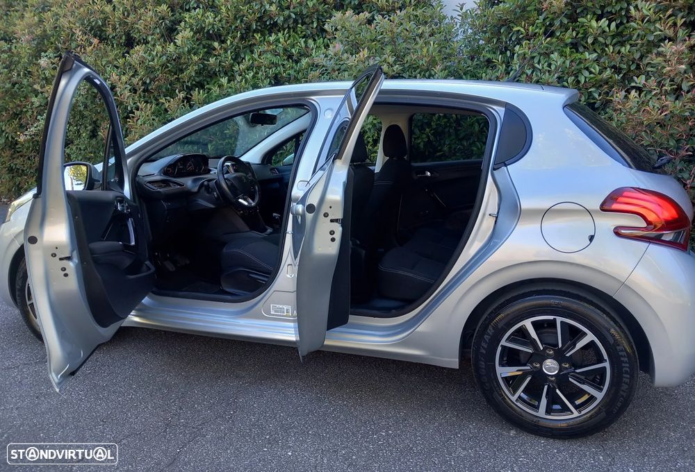Peugeot 208 1.6 BlueHDi Style - 16