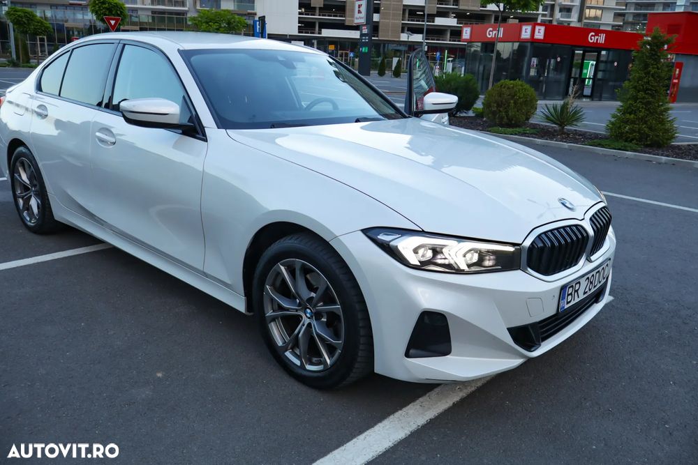 BMW 3 Series 2022 — imagine 11