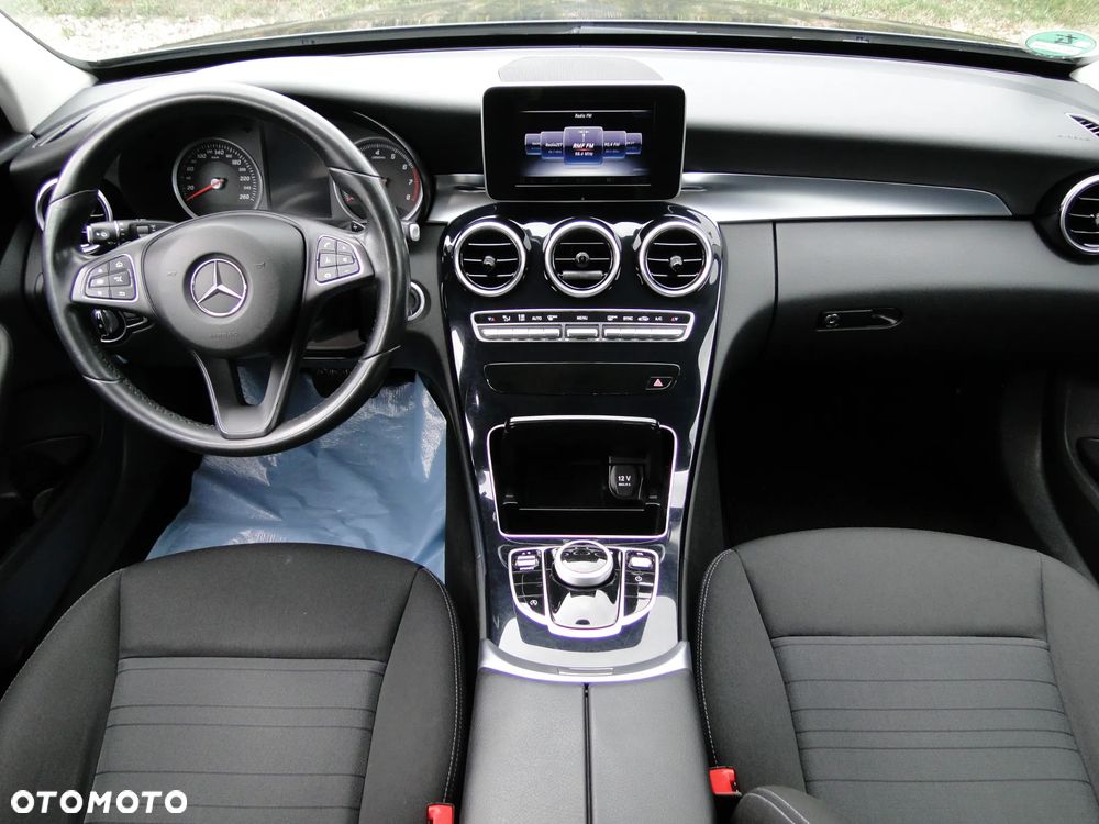 Mercedes-Benz Klasa C 200 7G-TRONIC Exclusive - 8