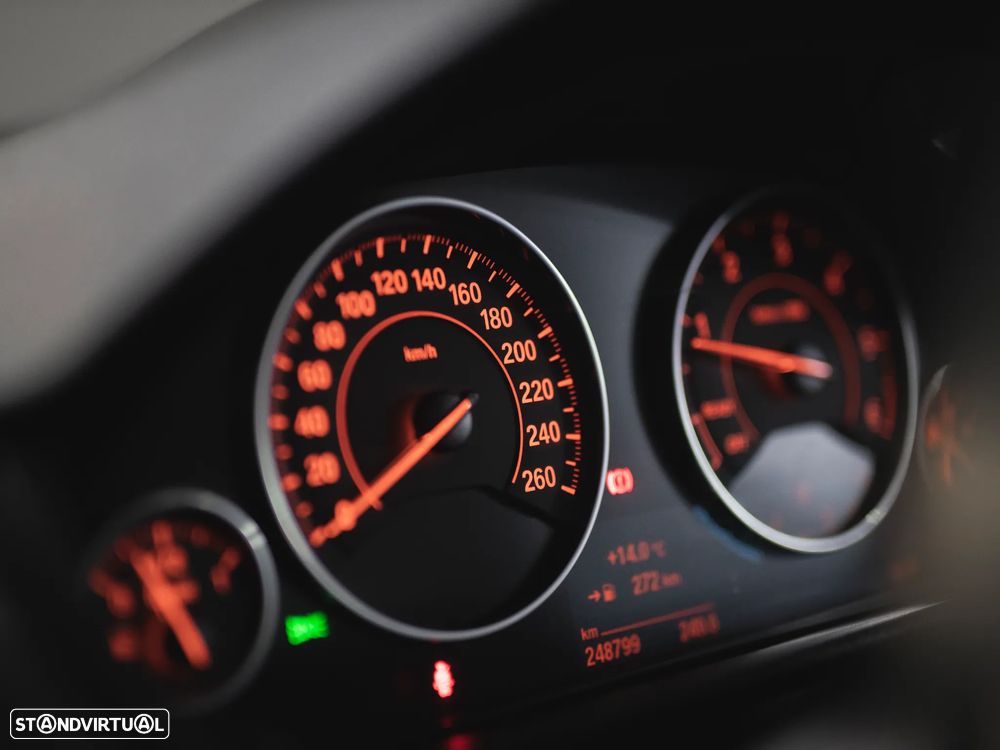 BMW 318 d Touring Aut. Sport Line - 15