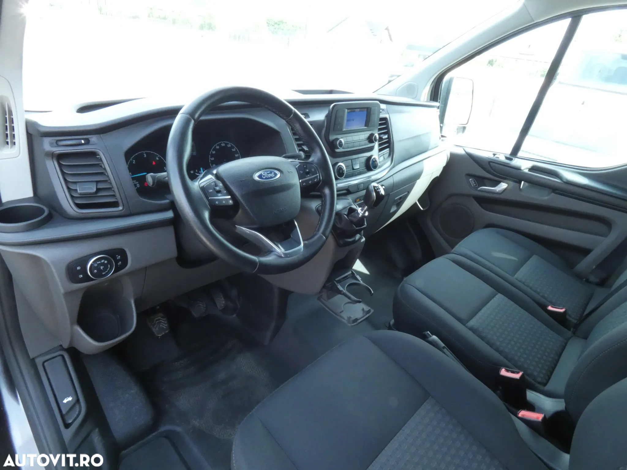 Ford Transit Custom DCIV 310 2.0 TDCI LWB L2H1 Limited - 9