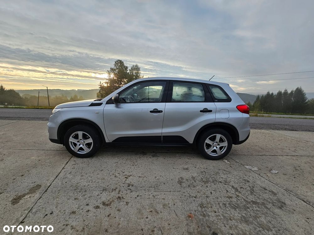 Suzuki Vitara 1.6 Comfort 4WD - 12