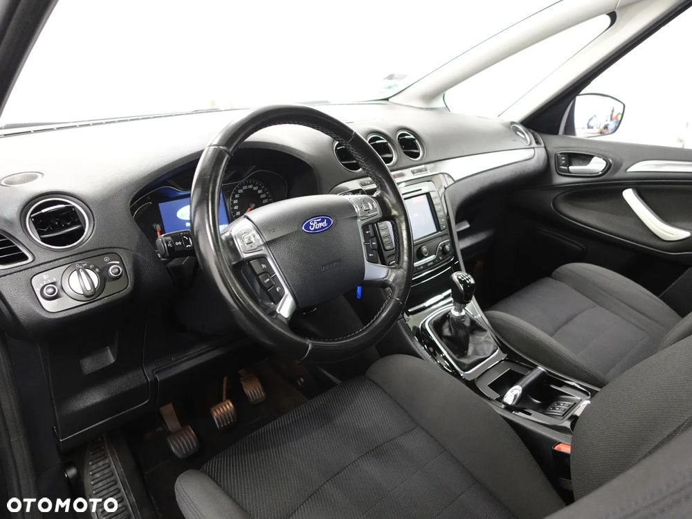 Ford S-Max - 19