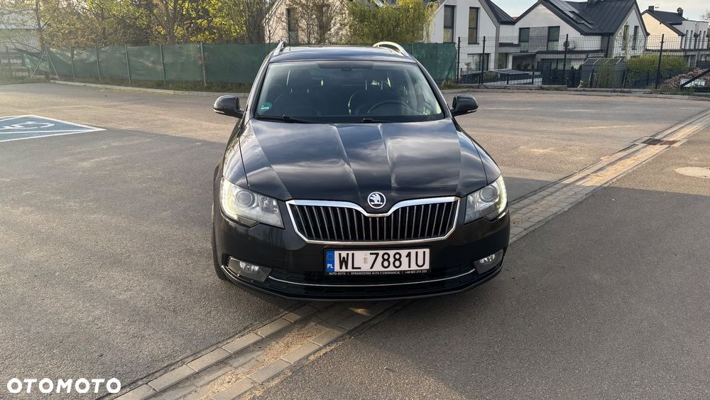 Skoda Superb 2.0 TDI DSG Elegance - 8