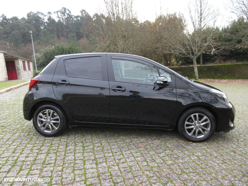 Toyota Yaris 1.4 D-4D Exclusive+P.Techno - 11