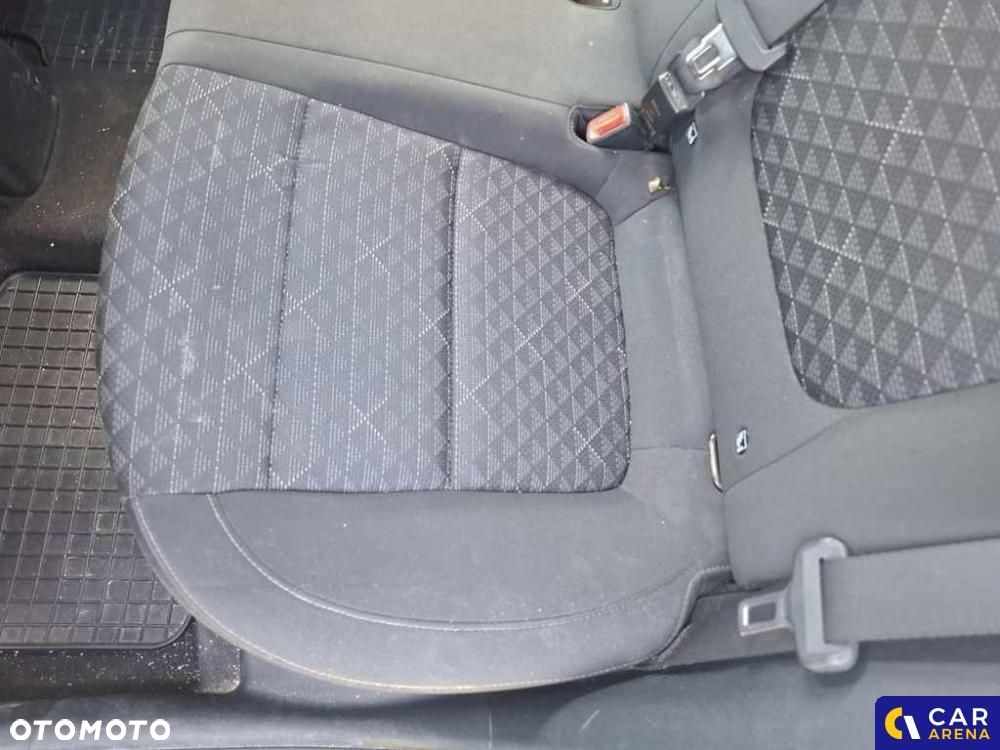 Kia Rio - 39
