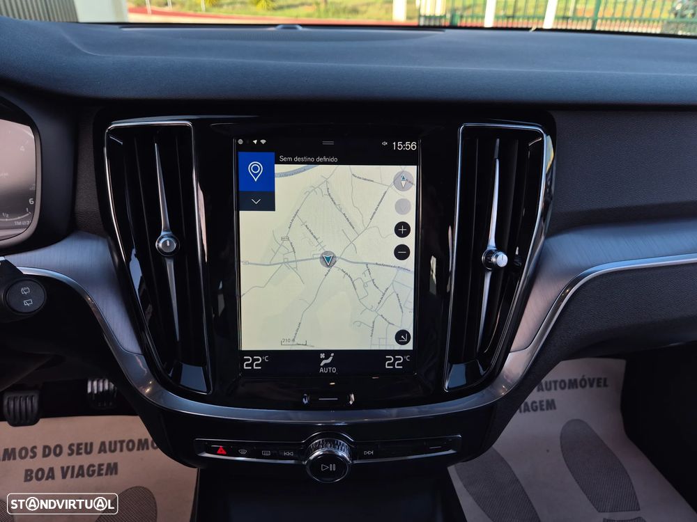 Volvo V60 2.0 D3 Momentum Plus - 28