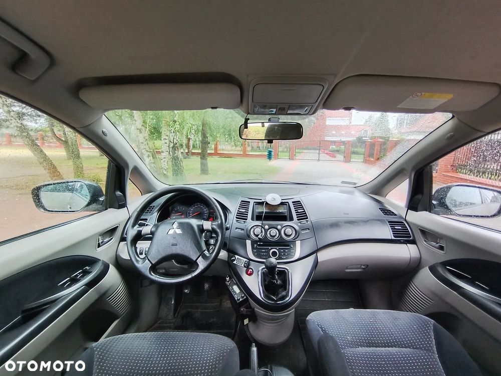 Mitsubishi Grandis 2.0 DI-D 7-Sitzer Intense - 12